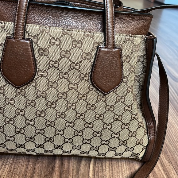 A195 - π―% authentic Gucci tote bag - Picture 8 of 16